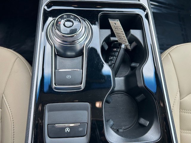 Certified 2020 Ford Edge SEL w/ Convenience Package image 18