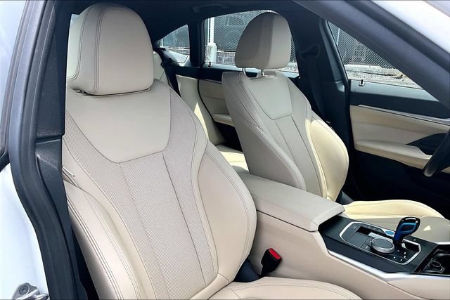 Used 2023 BMW i4 eDrive35 RWD image 7