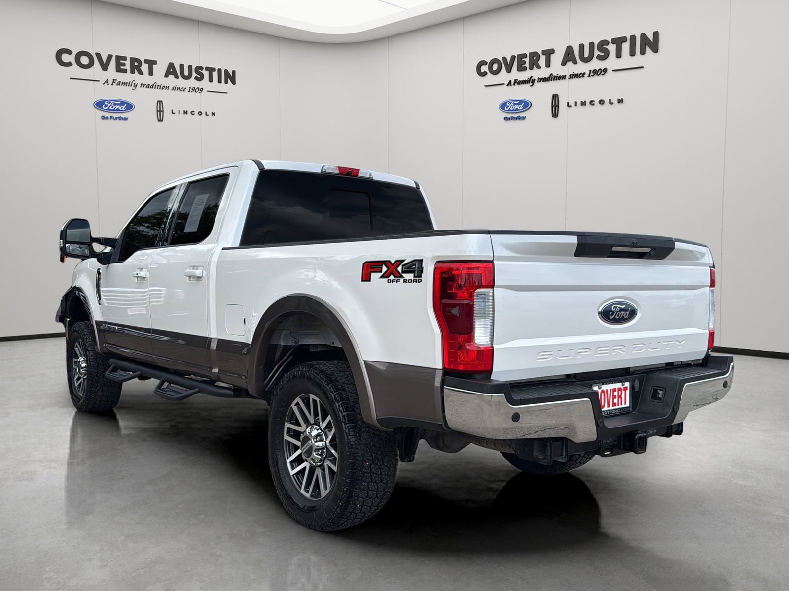 Used 2018 Ford F250 Lariat w/ Lariat Ultimate Package image 3