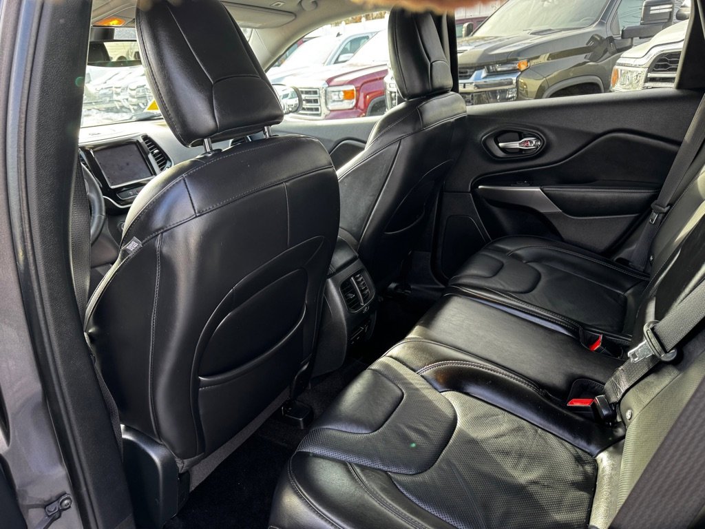 Used 2019 Jeep Cherokee Limited image 13