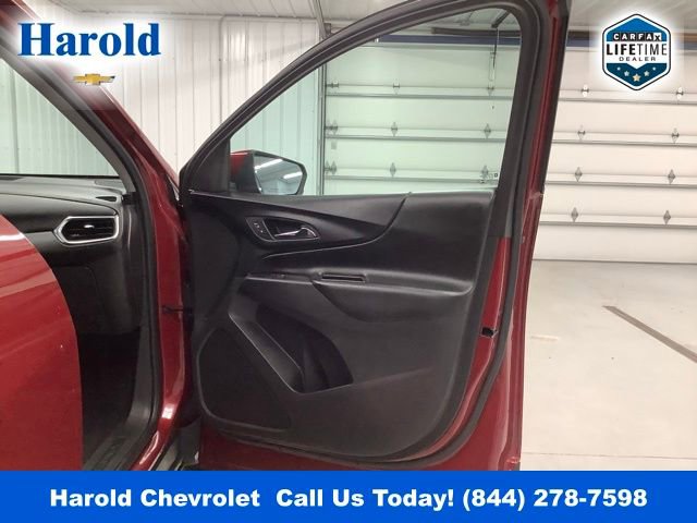 Used 2020 Chevrolet Equinox LT w/ Driver Convenience Package image 10