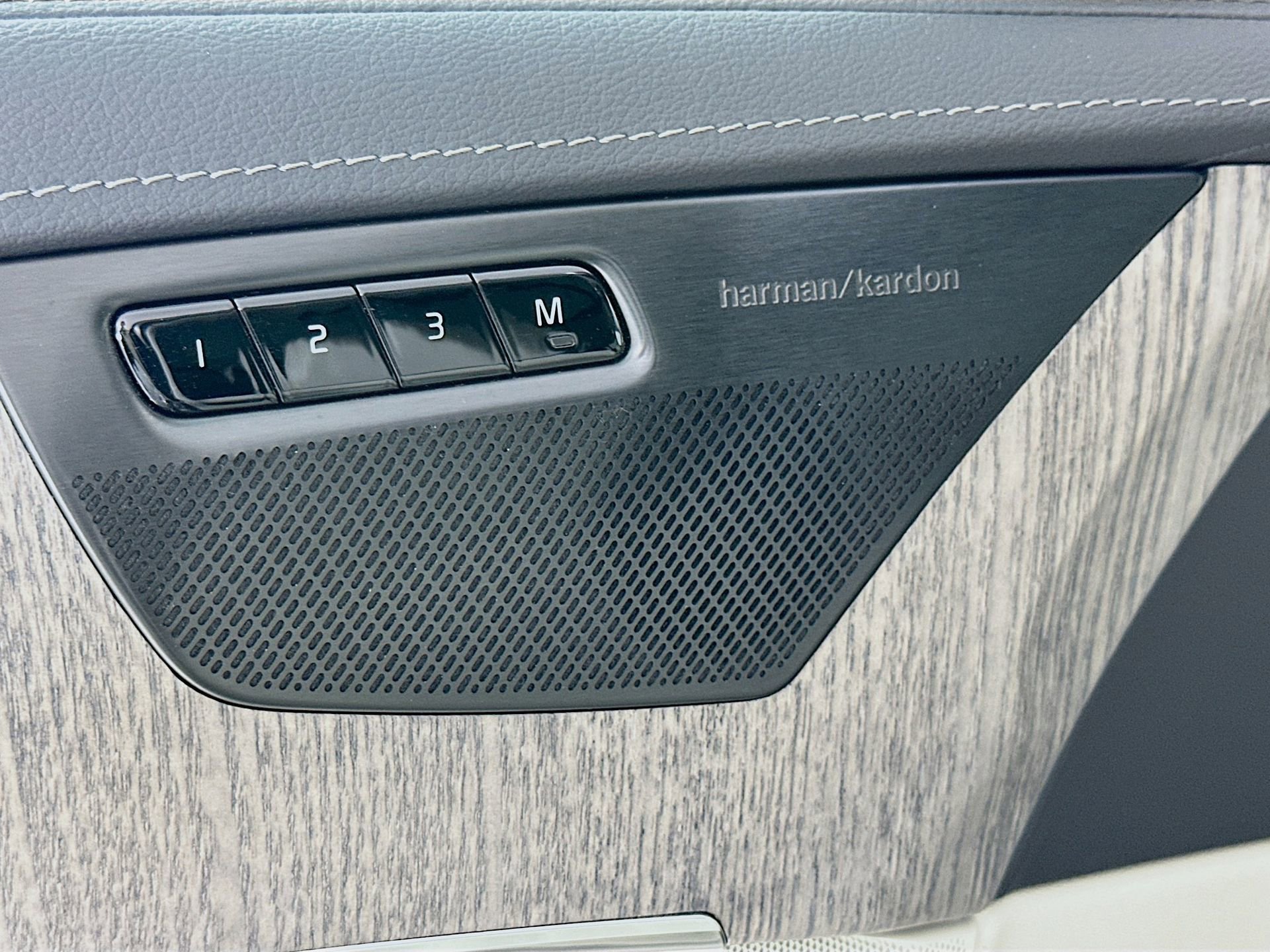 Used 2022 Volvo XC90 T8 Inscription w/ Advanced Package image 20