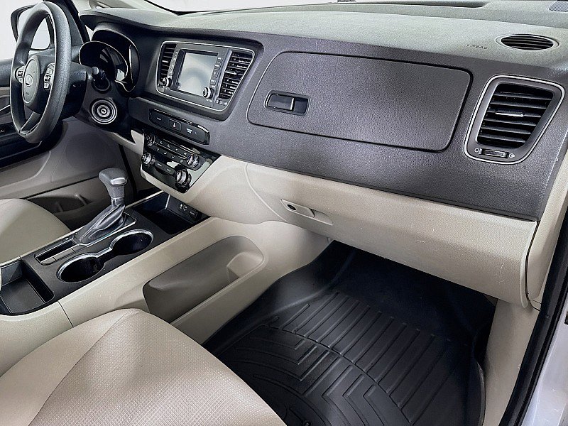 Used 2019 Kia Sedona L image 28