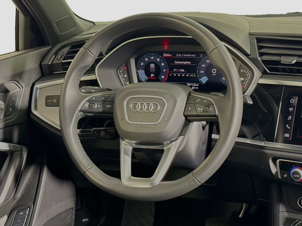 Certified 2025 Audi Q3 2.0T Premium w/ Convenience Package AWD/4WD image 10