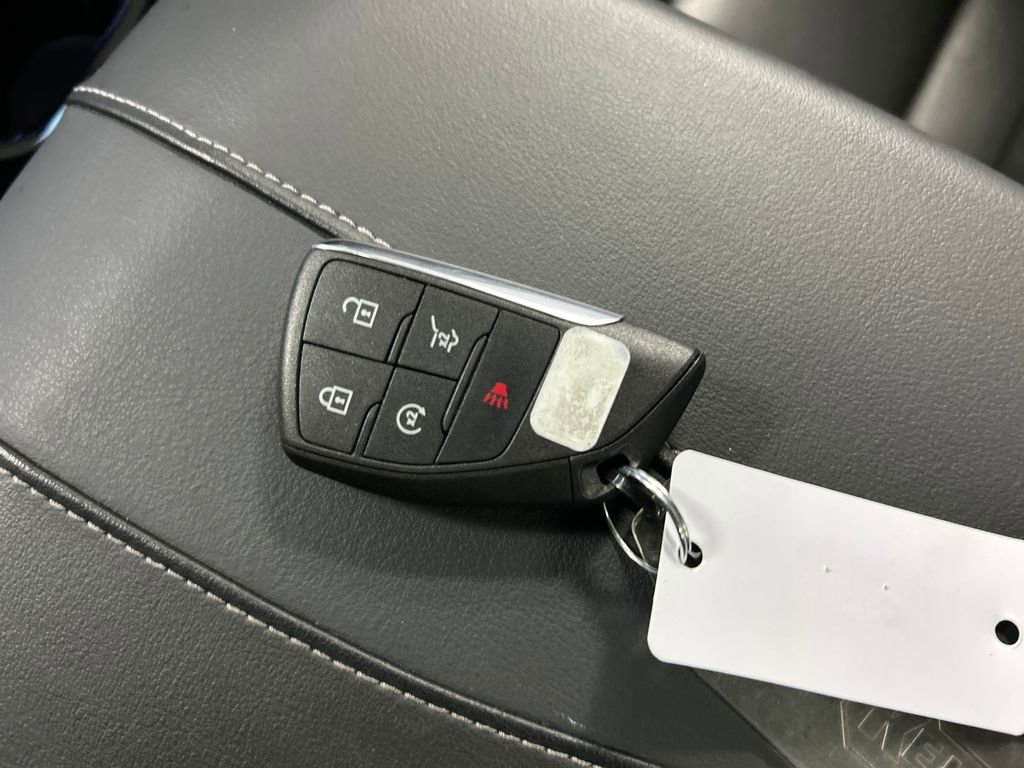 Used 2025 Buick Enclave Avenir AWD/4WD image 22