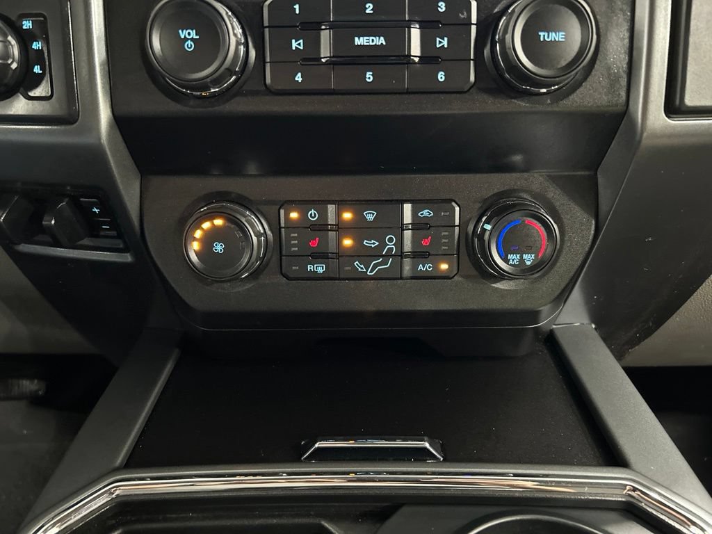 Certified 2021 Ford F250 XLT w/ XLT Premium Package AWD/4WD image 22