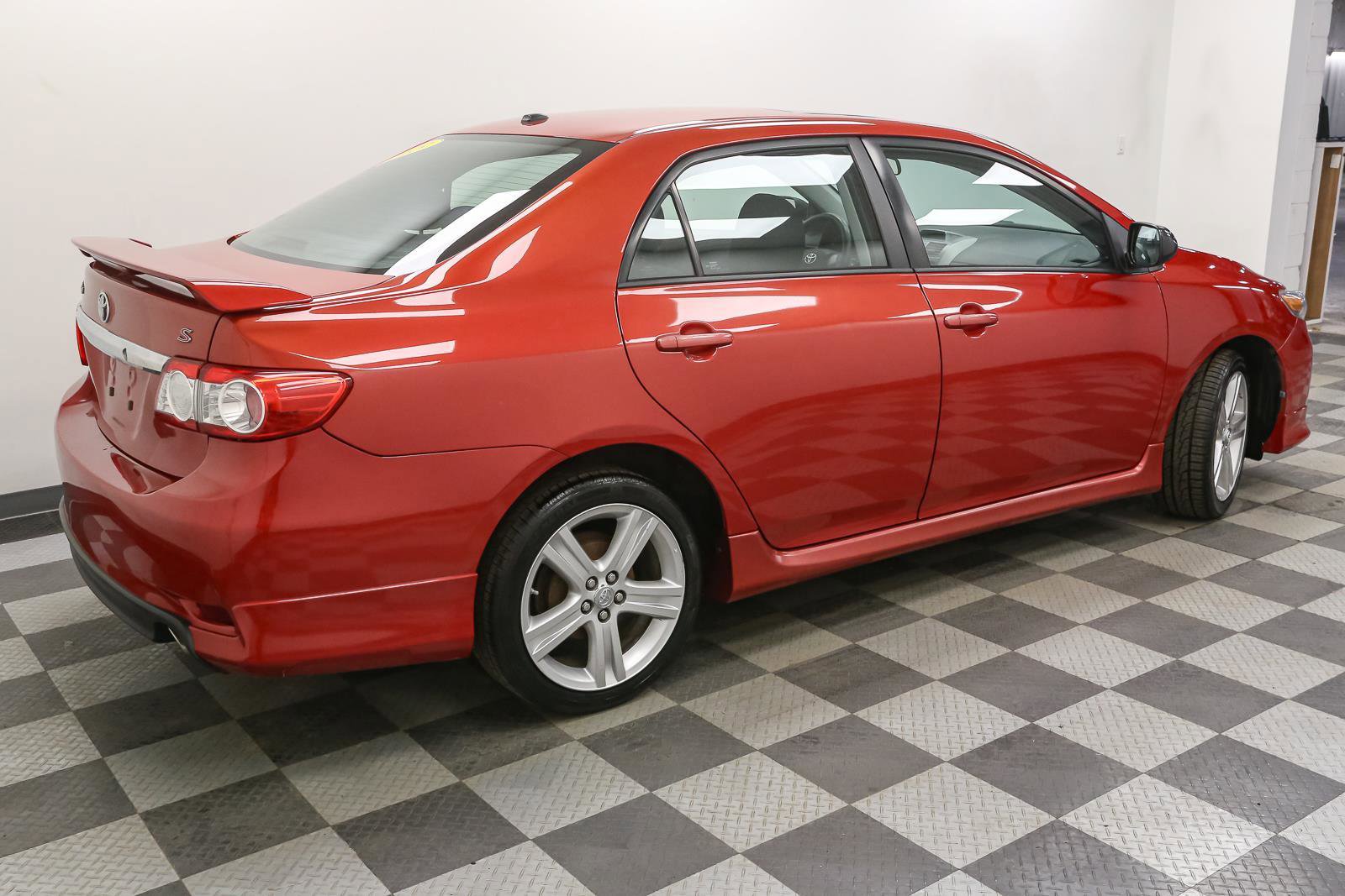 Used 2013 Toyota Corolla S w/ Premium Pkg FWD image 8