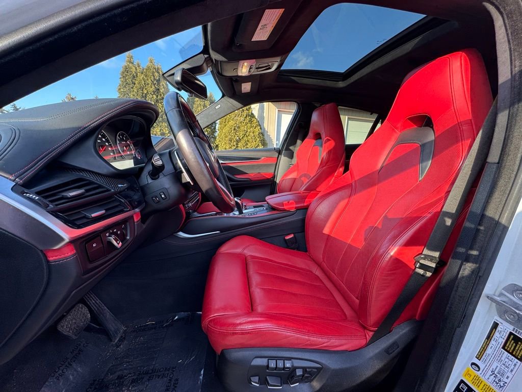 Used 2017 BMW X6 M image 16