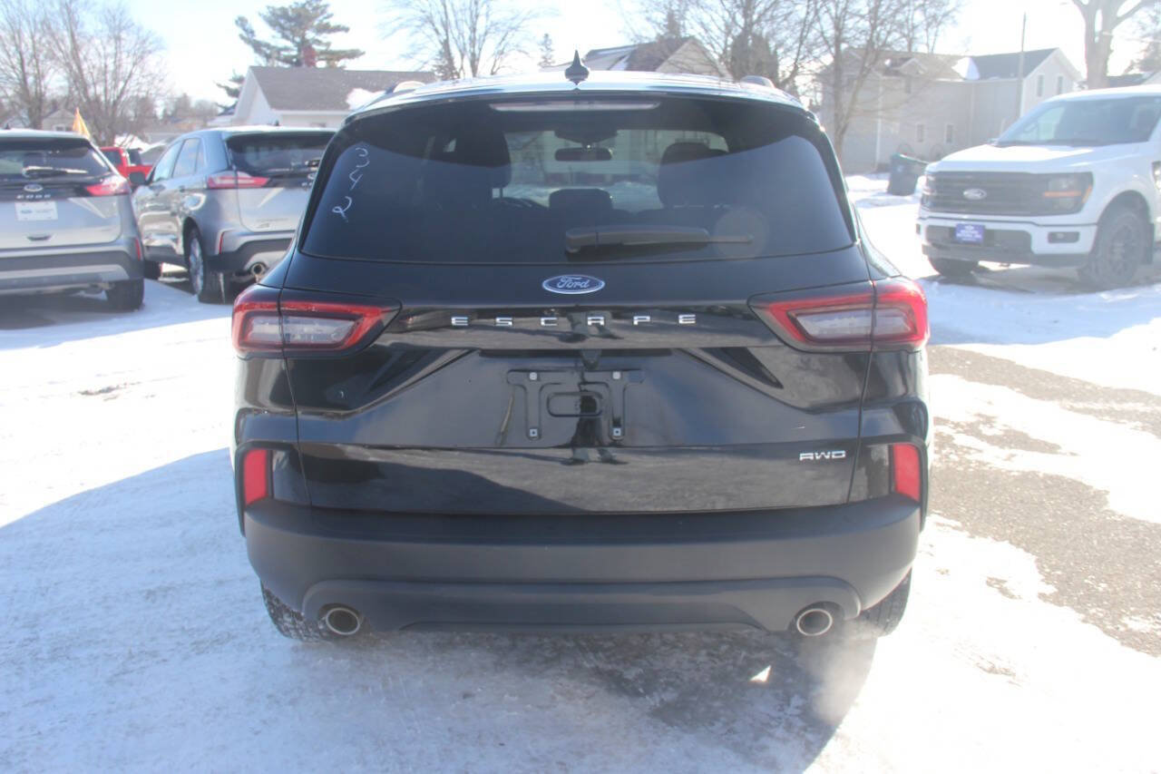 Certified 2025 Ford Escape ST-Line Select AWD/4WD image 5