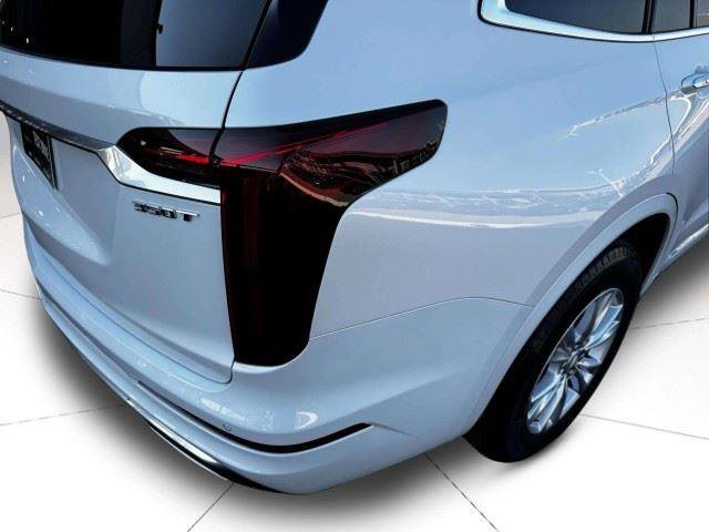 Used 2024 Cadillac XT6 Luxury w/ LPO, Floor Liner Package FWD image 14