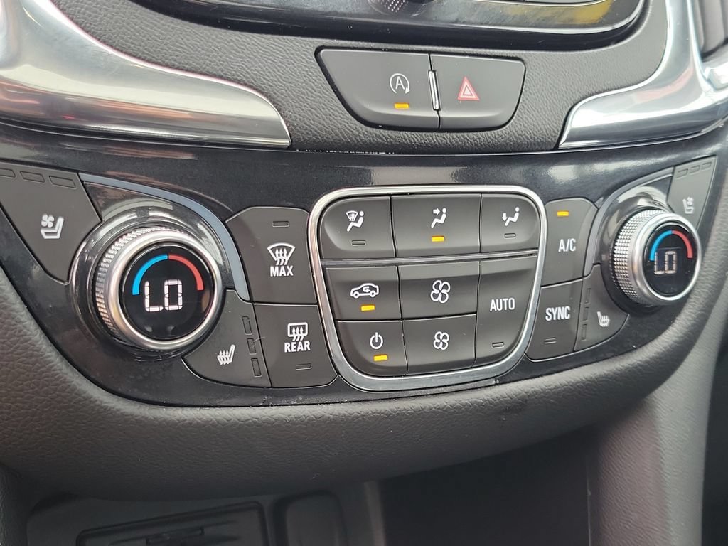 Used 2022 Chevrolet Equinox Premier AWD/4WD image 30