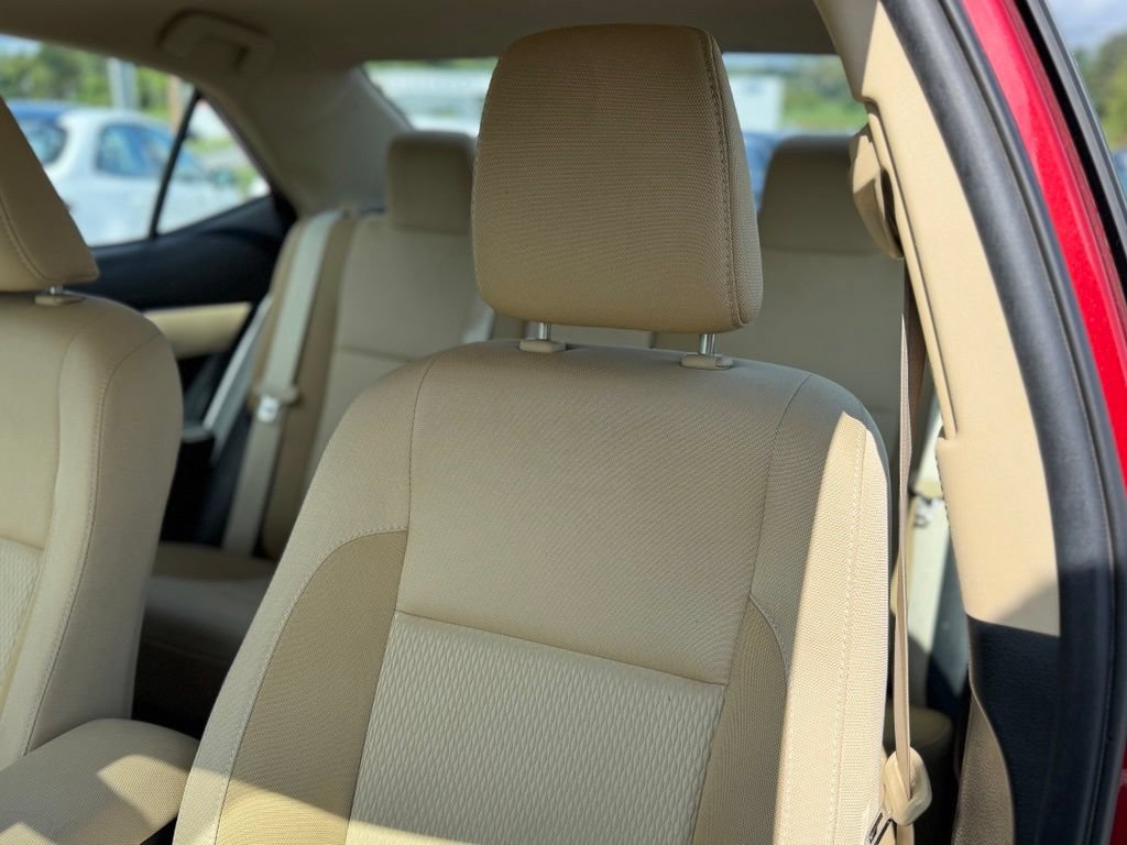 Used 2017 Toyota Corolla LE FWD image 5