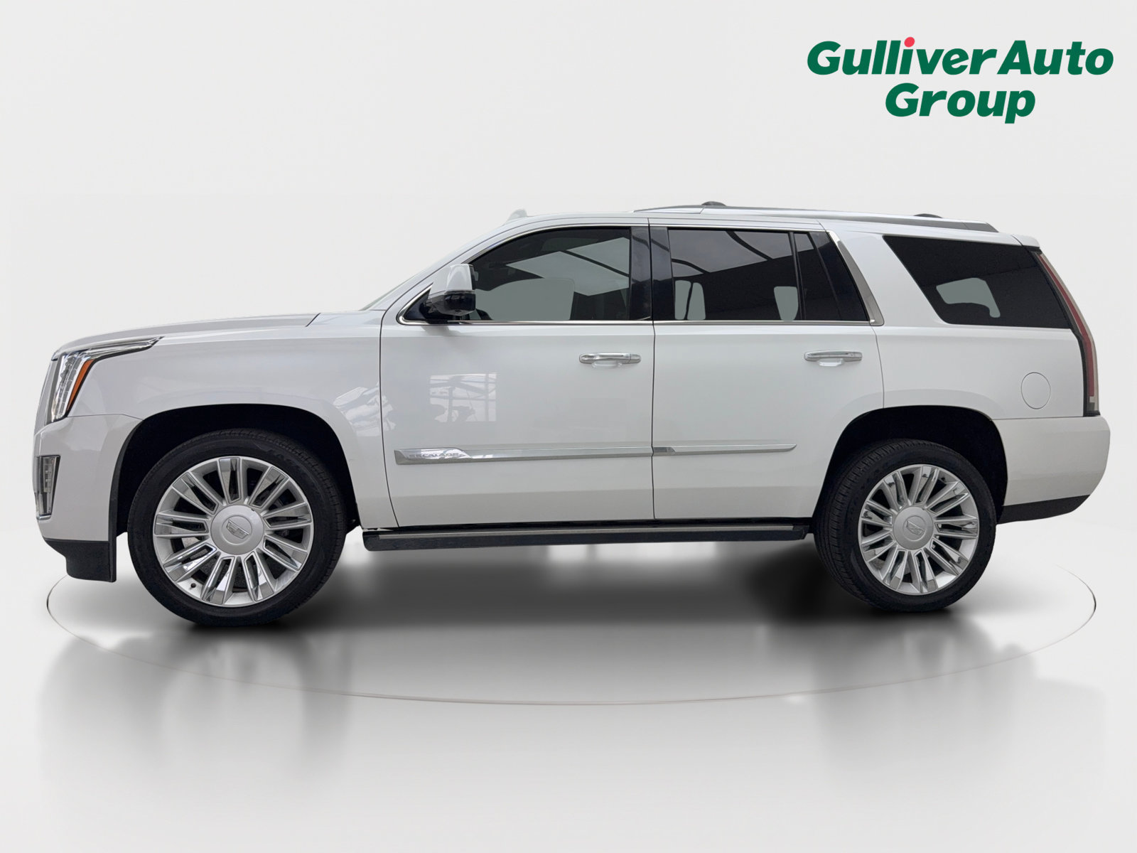 Used 2016 Cadillac Escalade Platinum AWD/4WD image 3