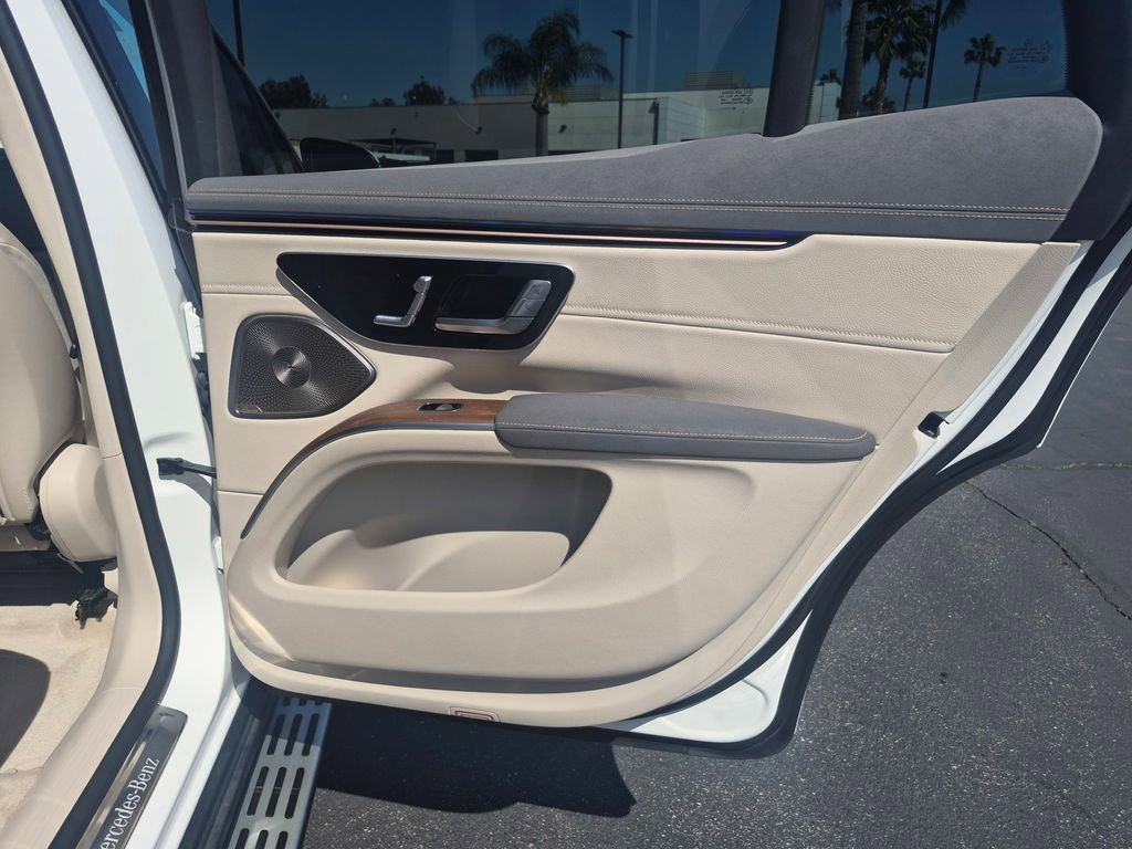 Used 2023 Mercedes-Benz EQS 450+ SUV image 42