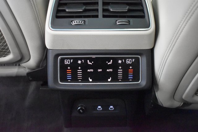 Used 2024 Audi Q8 e-tron Premium Plus AWD/4WD image 23