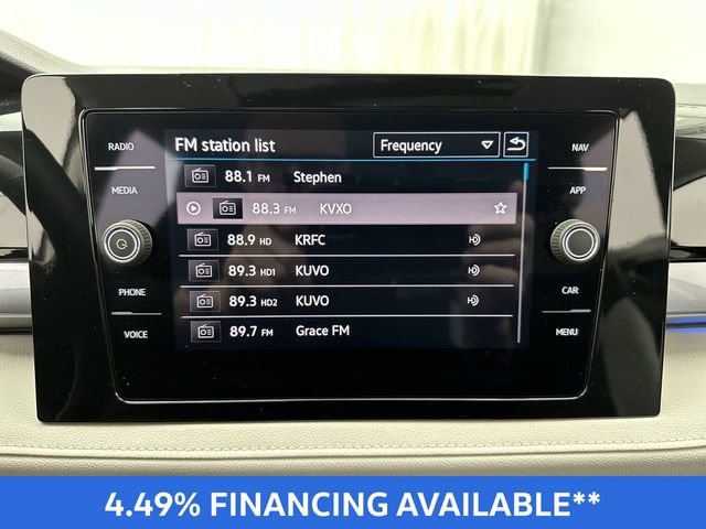 Certified 2025 Volkswagen Taos SEL image 17