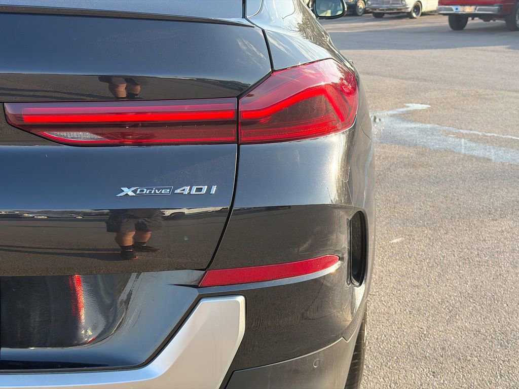 Used 2022 BMW X6 xDrive40i w/ Executive Package AWD/4WD image 11