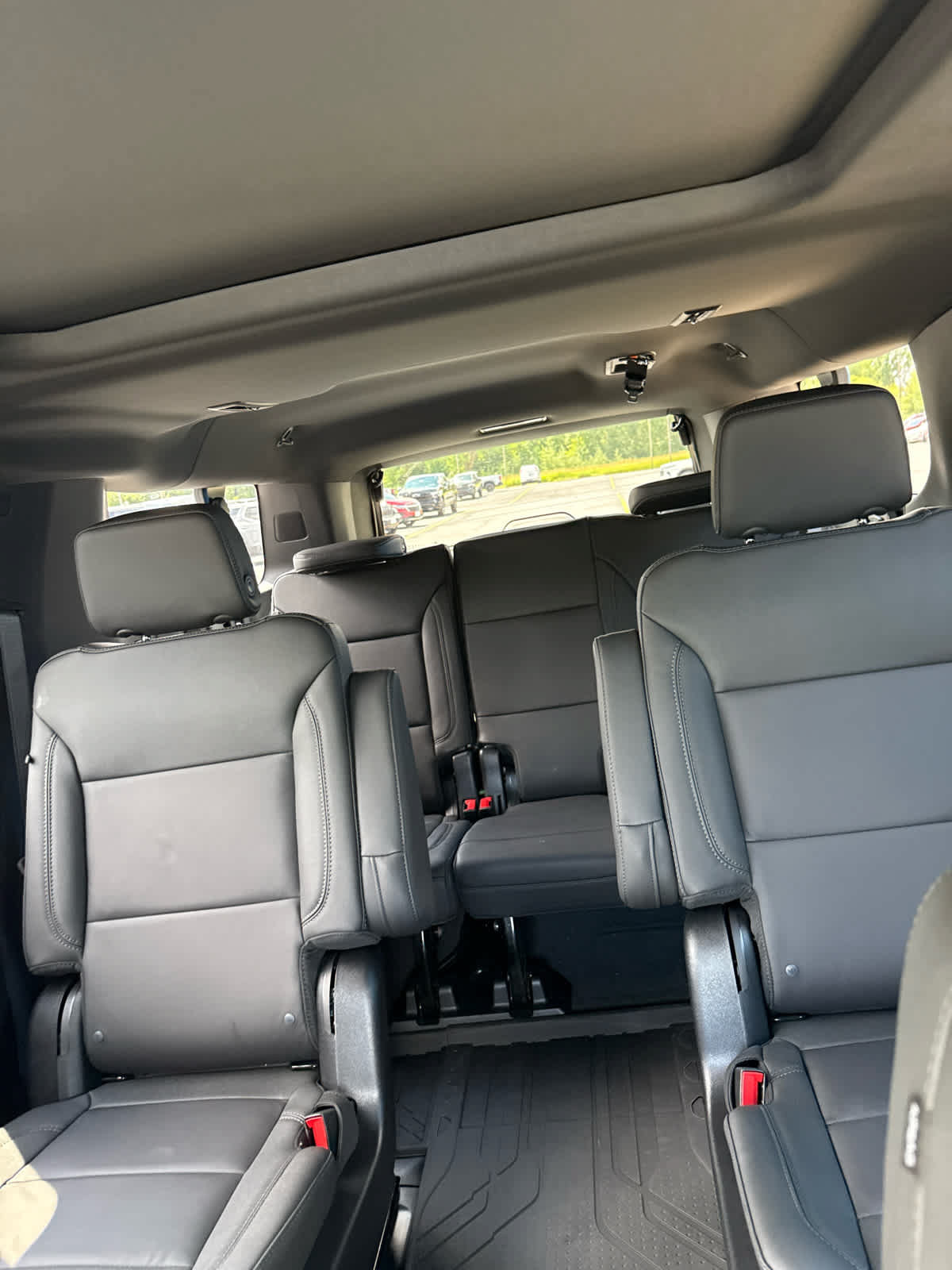 New 2026 Chevrolet Suburban Z71 w/ Comfort Package AWD/4WD image 26