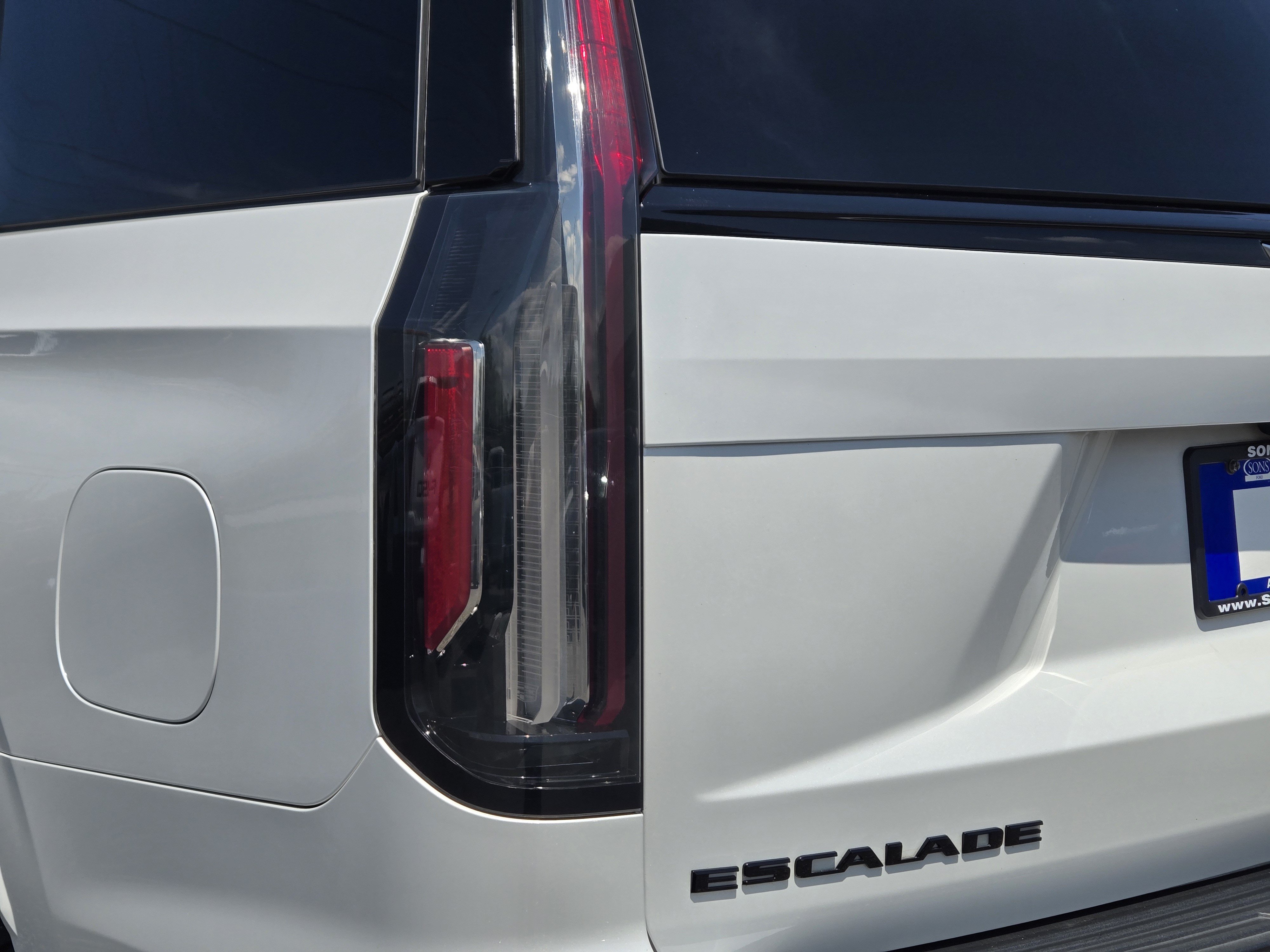 Used 2021 Cadillac Escalade Sport w/ LPO, ONYX Package RWD image 10