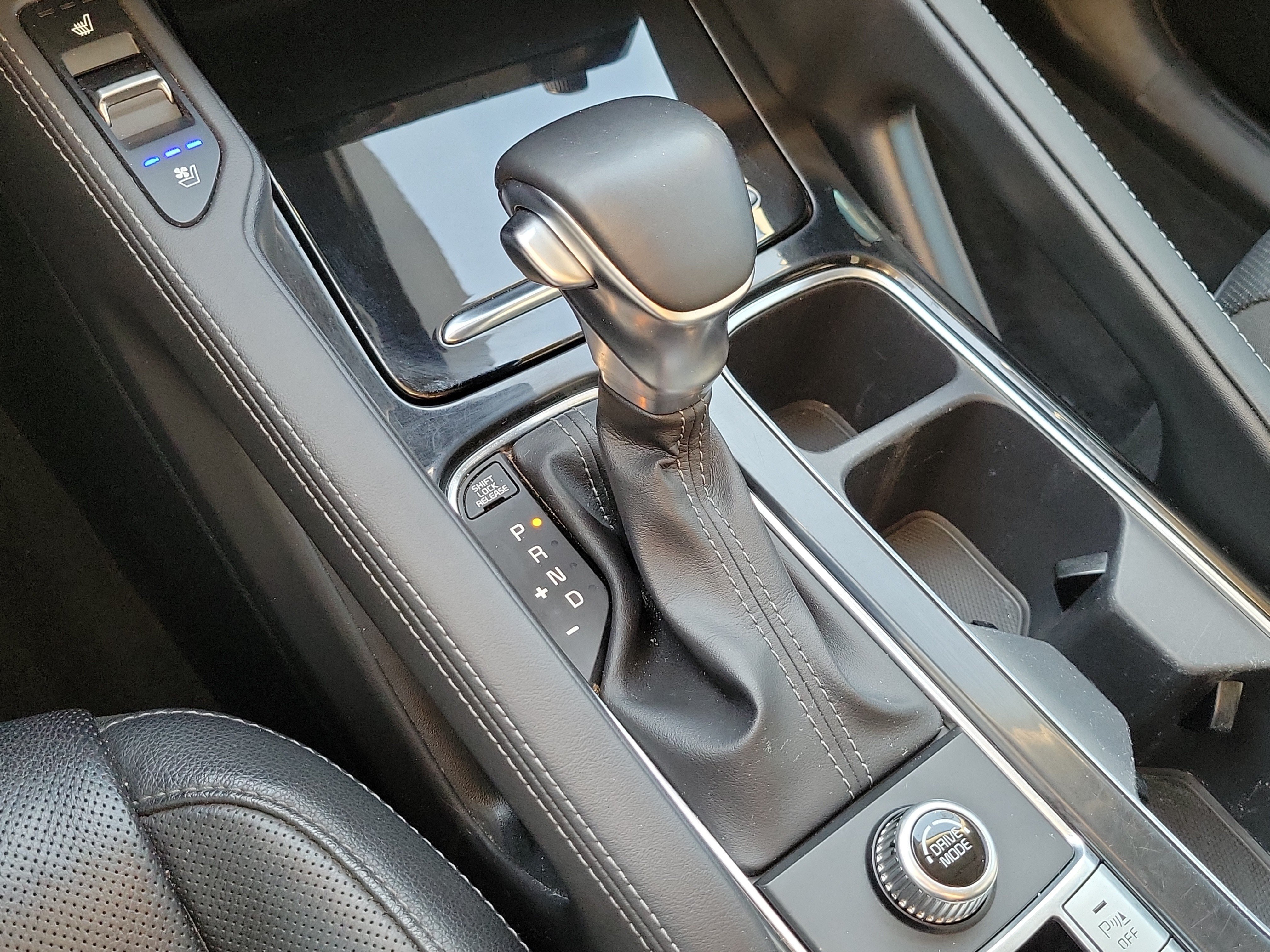 Certified 2022 Kia Telluride EX w/ EX Premium Package FWD image 38