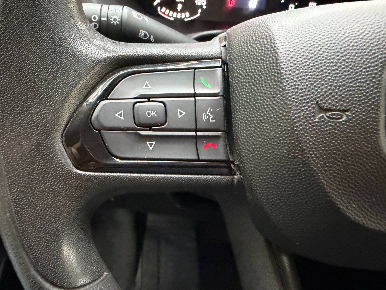 Used 2025 RAM ProMaster 2500 w/ Convenience Group FWD image 17