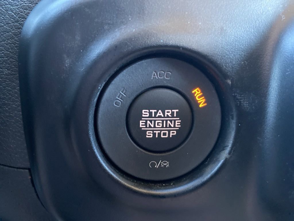 Used 2022 Jeep Gladiator Sport image 25