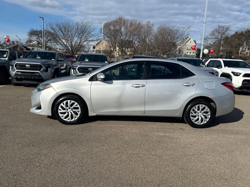 Used 2017 Toyota Corolla LE image 4