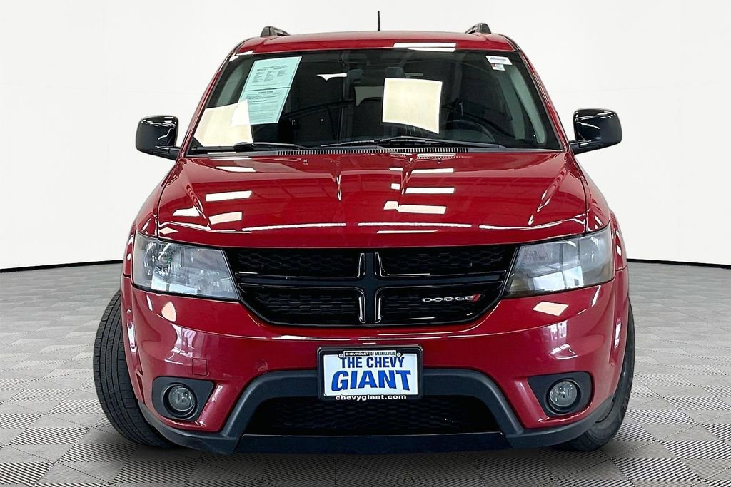 Used 2019 Dodge Journey SE w/ Connectivity Group FWD image 2