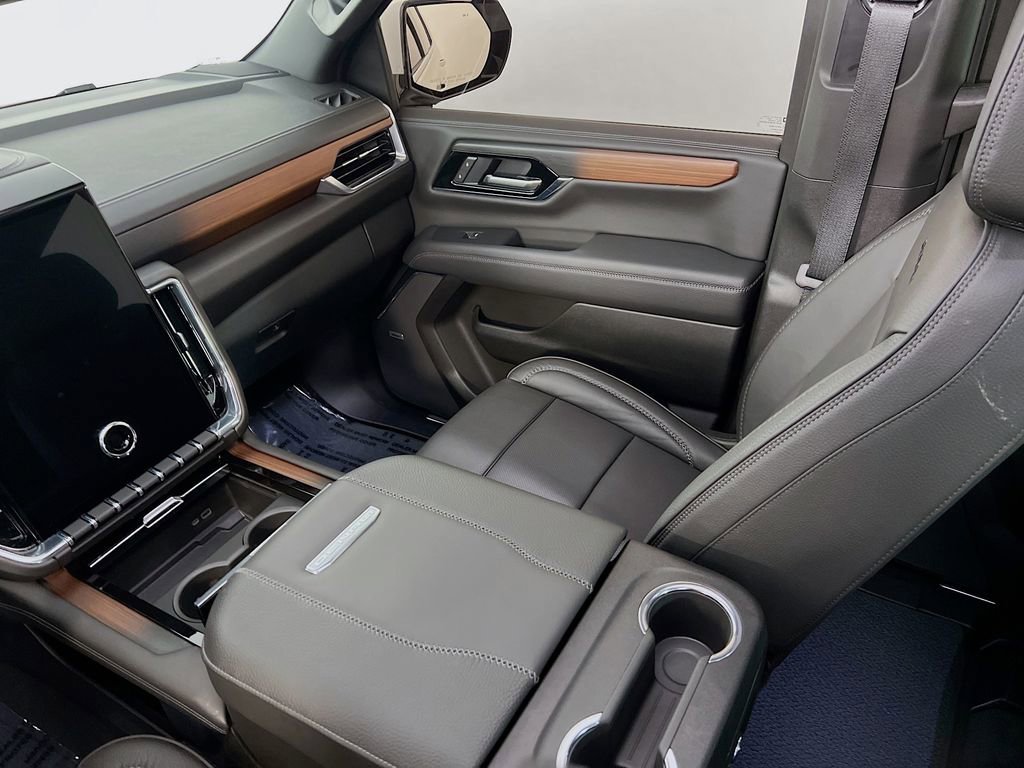 Certified 2025 GMC Yukon Denali w/ Sun & Power Step Package AWD/4WD image 24