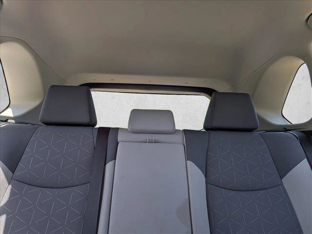 Used 2020 Toyota RAV4 XLE w/ Convenience Package FWD image 16
