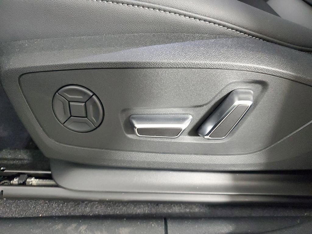 New 2026 Audi Q3 quattro 2.0T AWD/4WD image 25