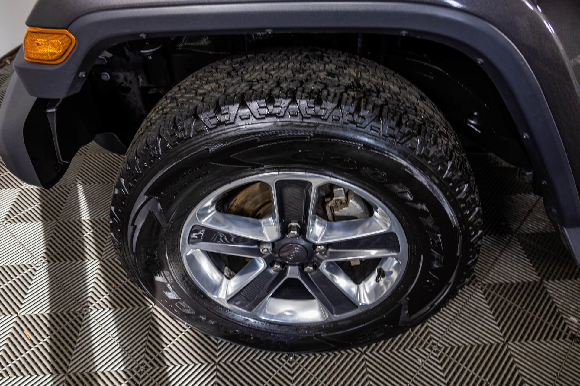 Used 2018 Jeep Wrangler Unlimited Sahara image 45