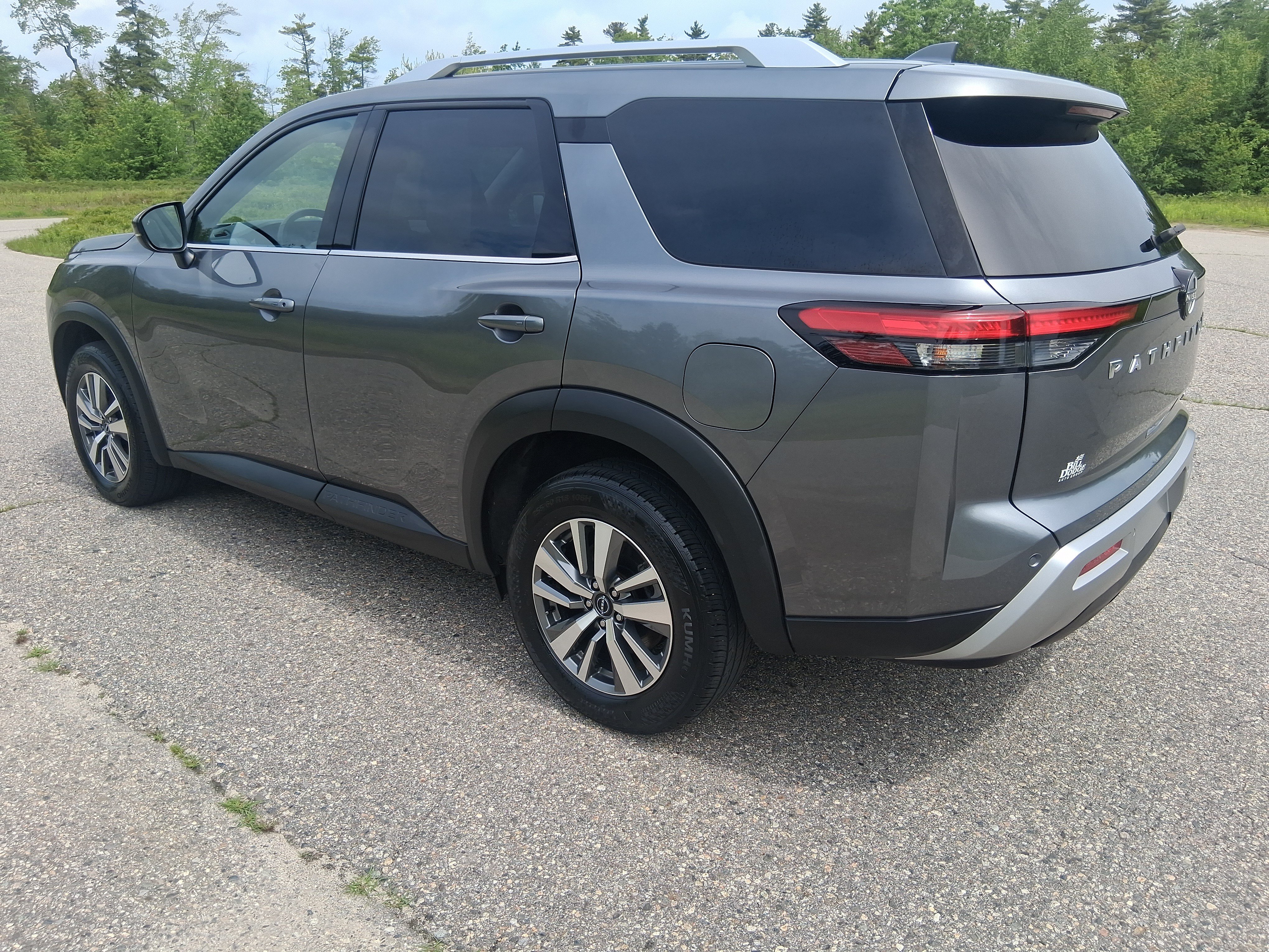 Certified 2025 Nissan Pathfinder SL AWD/4WD image 7