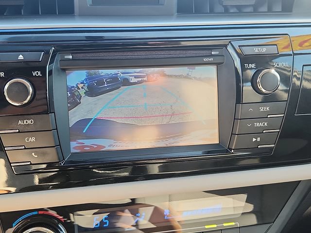 Used 2015 Toyota Corolla LE FWD image 17