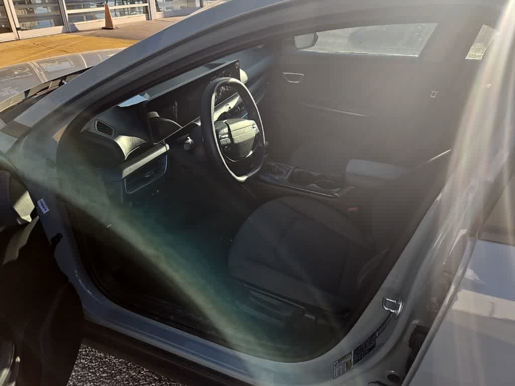 Used 2025 Kia K4 FWD image 7