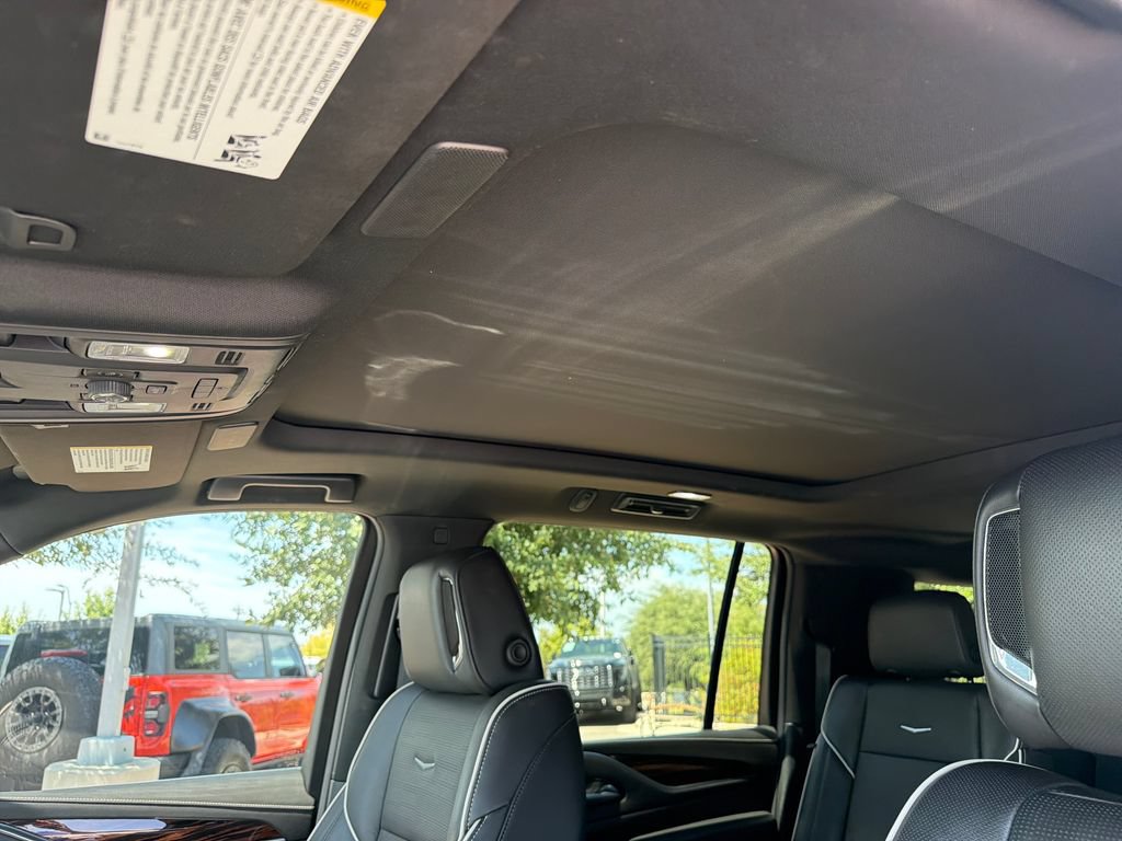 Used 2022 Cadillac Escalade ESV Premium Luxury AWD/4WD image 30
