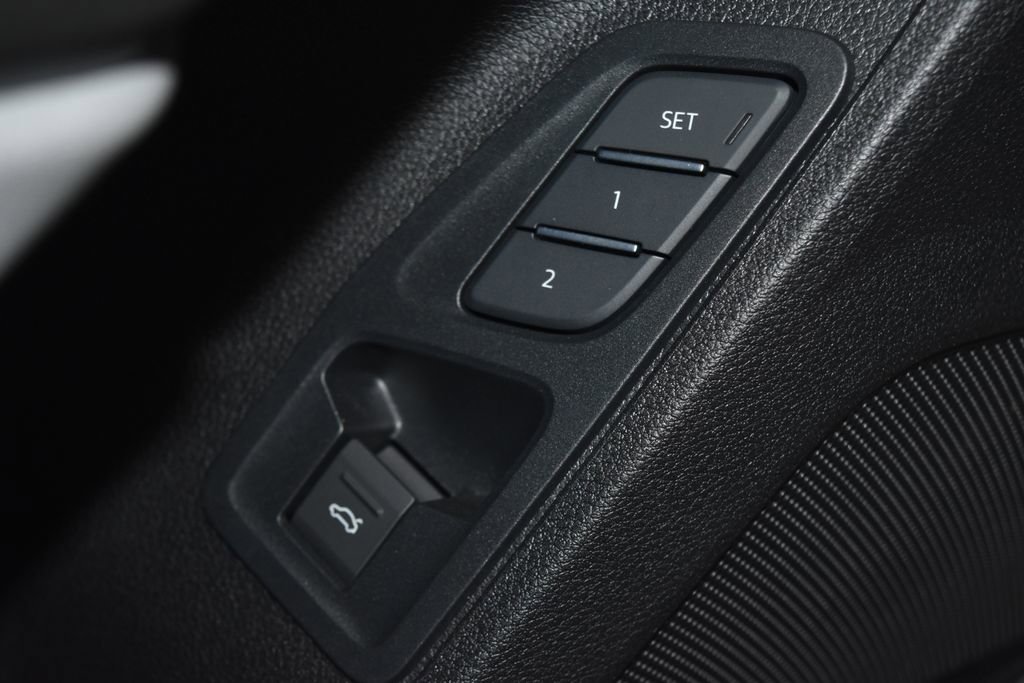 Certified 2025 Audi Q3 2.0T Premium w/ Convenience Package image 6