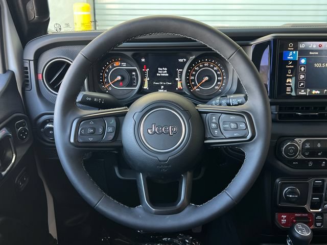 Used 2025 Jeep Wrangler Unlimited Rubicon w/ Safety Group AWD/4WD image 34
