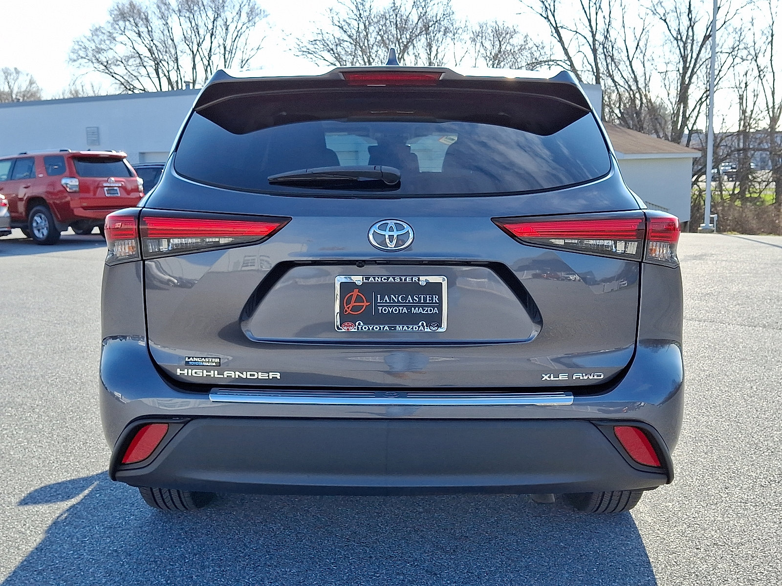 Used 2020 Toyota Highlander XLE image 6