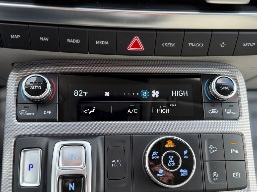 Used 2023 Hyundai Palisade Calligraphy image 25