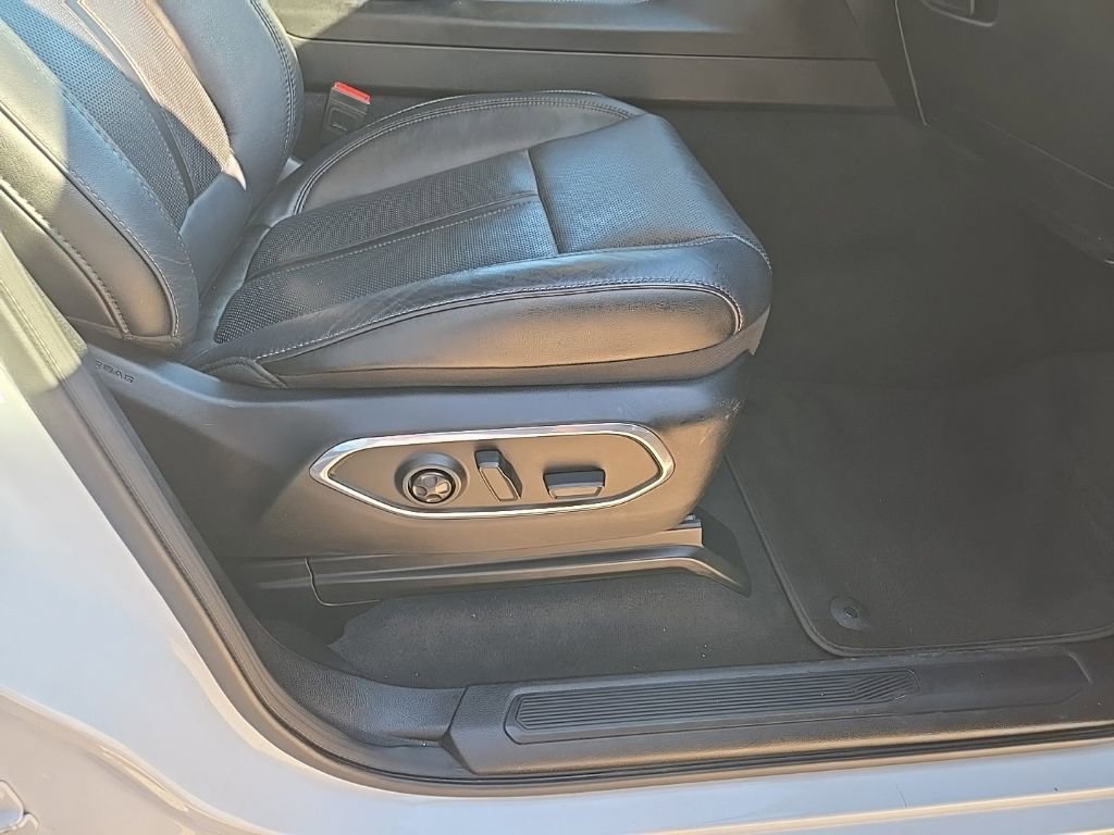 Used 2024 Jeep Wagoneer Series II w/ Flexible Seating Group AWD/4WD image 76