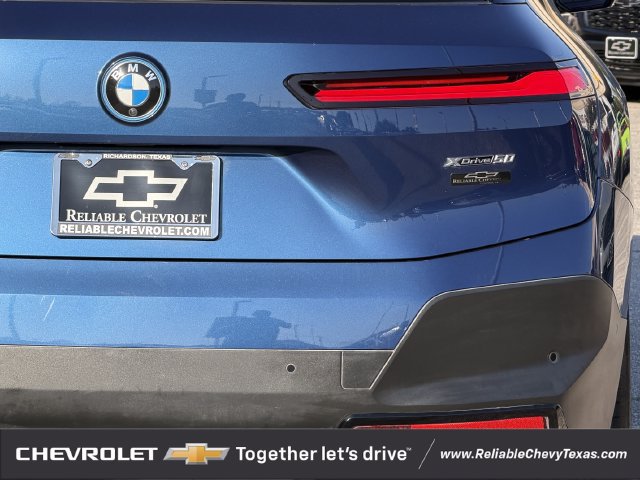 Used 2022 BMW iX xDrive50 w/ Premium Package AWD/4WD image 6