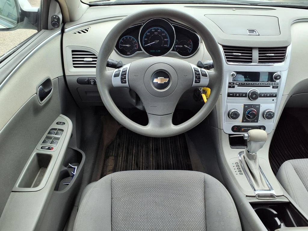 Used 2009 Chevrolet Malibu LT w/ Power Convenience Package FWD image 10