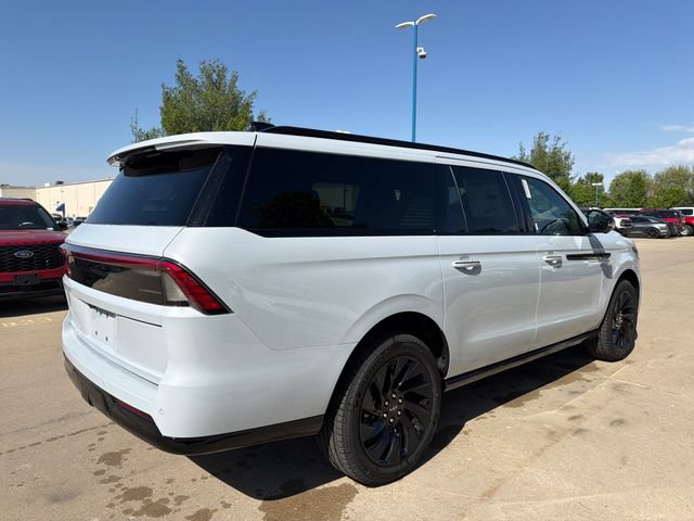 New 2026 Lincoln Navigator L Reserve w/ Jet Appearance Package AWD/4WD image 5