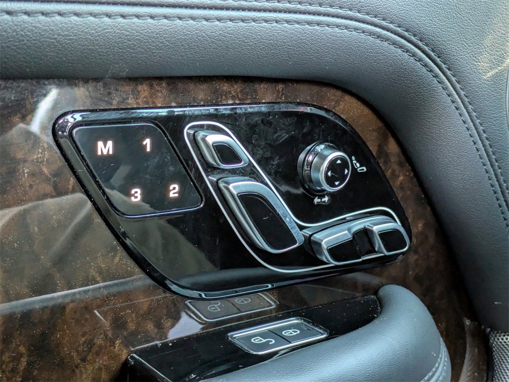 Used 2020 Land Rover Range Rover HSE image 27