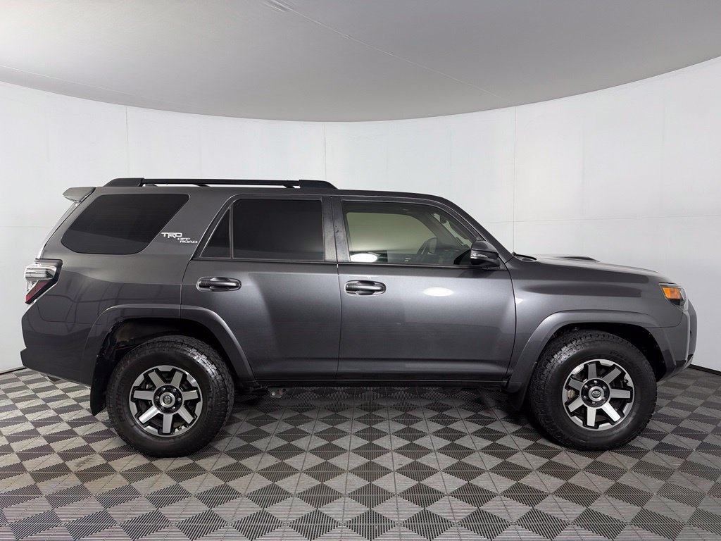 Used 2021 Toyota 4Runner TRD Off-Road Premium w/ Moonroof Package AWD/4WD image 5