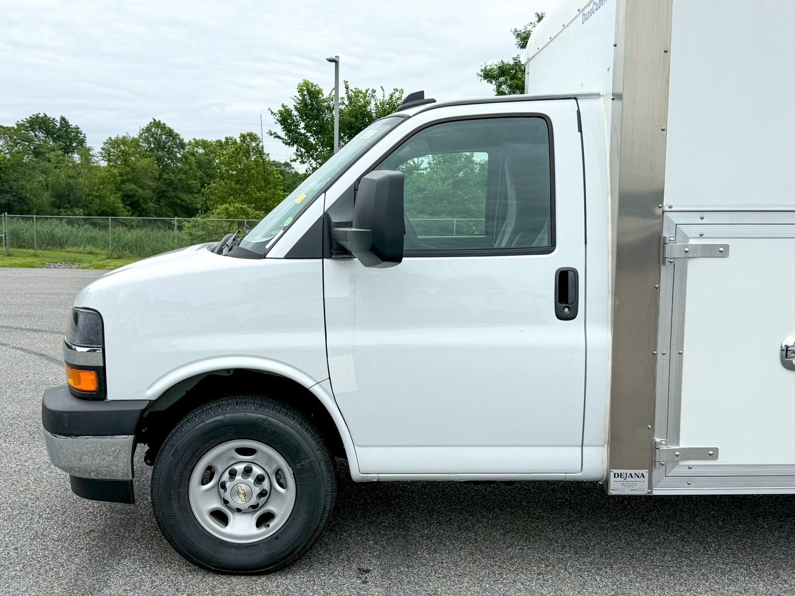 New 2025 Chevrolet Express 3500 w/ Power Convenience Package RWD image 15