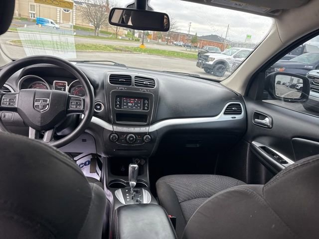 Used 2018 Dodge Journey SXT image 28