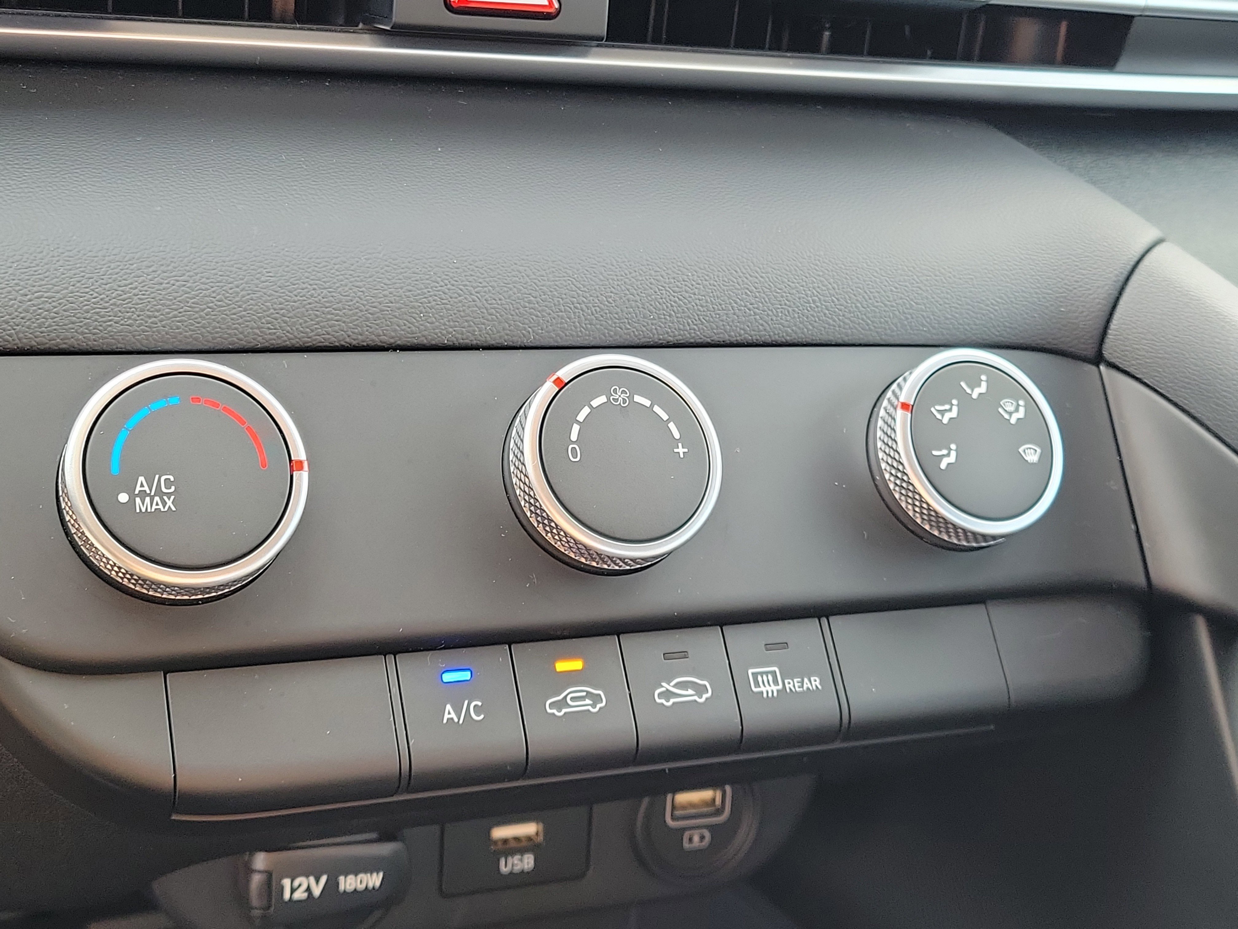 Certified 2023 Hyundai Elantra SE image 25