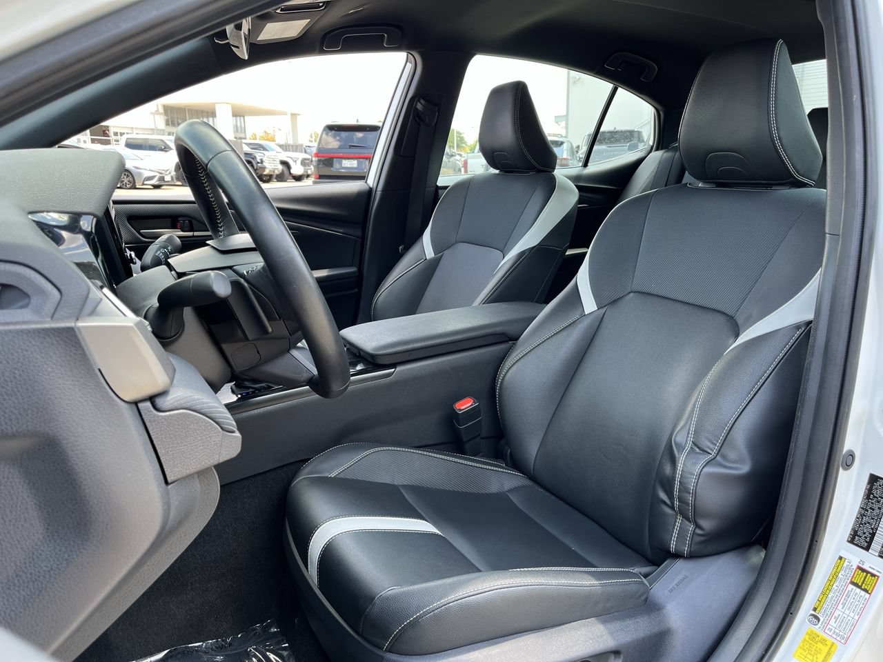 Used 2025 Toyota Camry SE FWD image 22